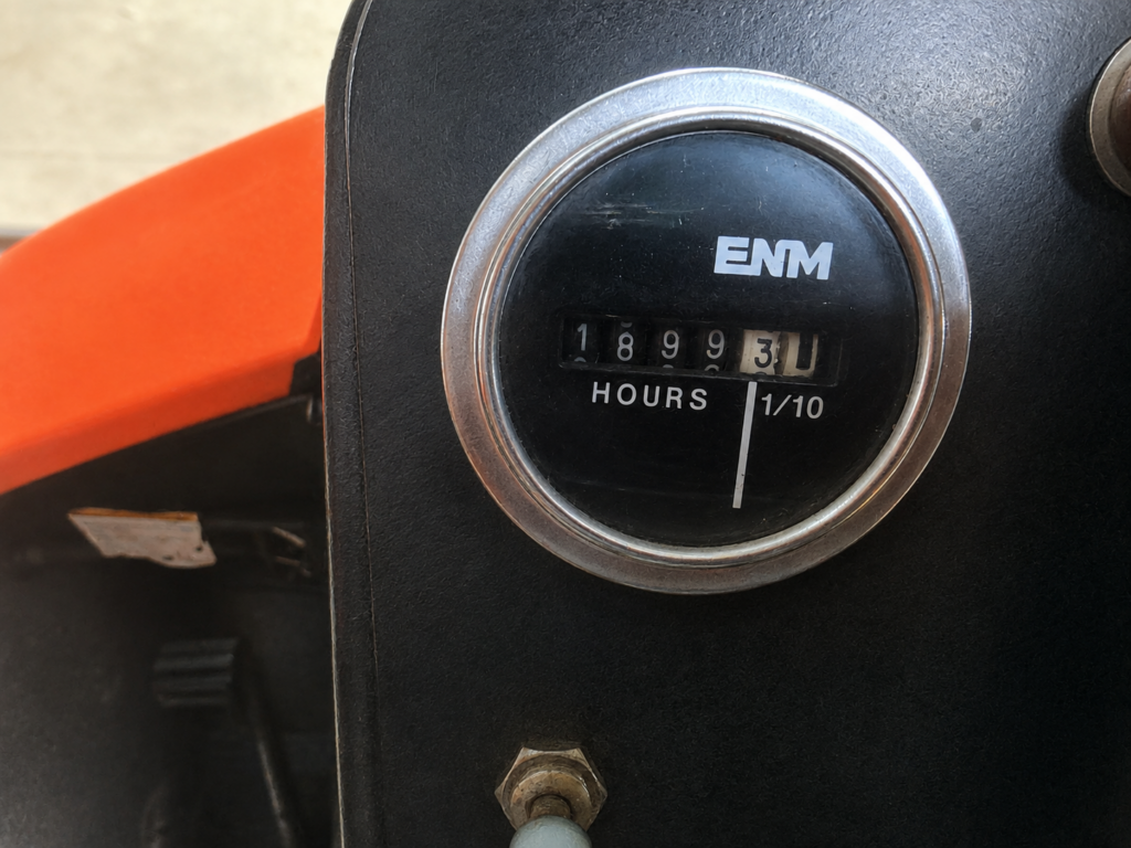 TRI-KING-HOURS-A