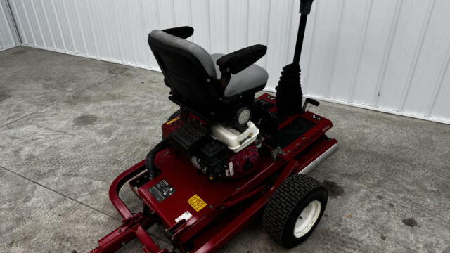 Toro-GreensPro-1260-Greens-Roller-4-800×600-1