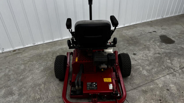 Toro-GreensPro-1260-Greens-Roller-5-800×600-1