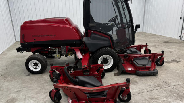 Toro-Groundsmaster-5910-Diesel-4WD-Climate-Controlled-Cab-Wide-Area-Mower-2-800×600-1-2