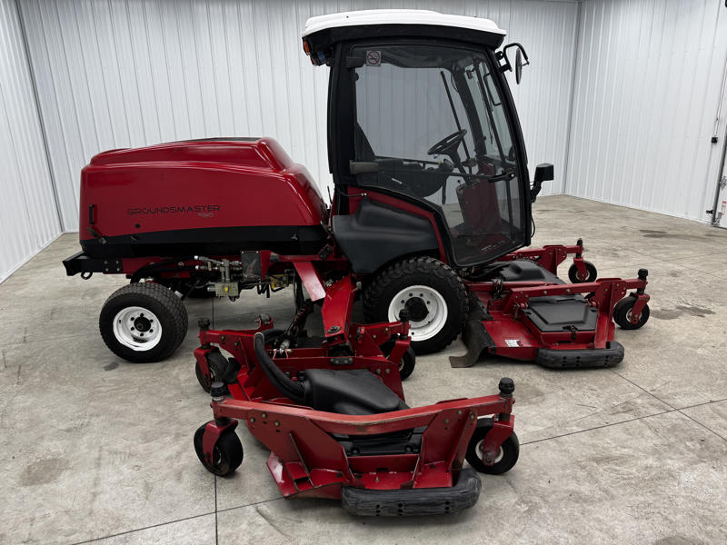 Toro-Groundsmaster-5910-Diesel-4WD-Climate-Controlled-Cab-Wide-Area-Mower-2-800×600-1-2
