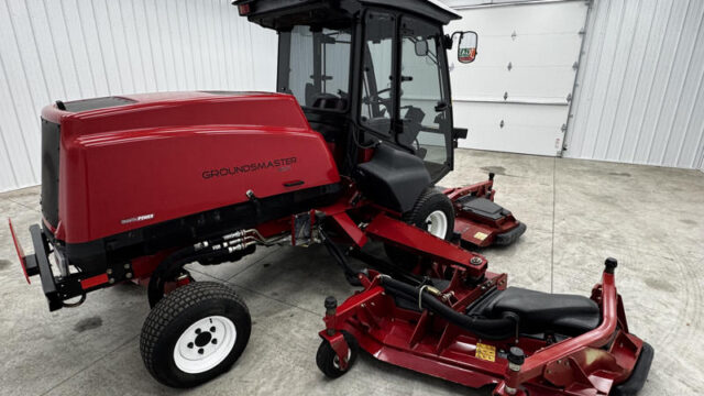 Toro-Groundsmaster-5910-Diesel-4WD-Climate-Controlled-Cab-Wide-Area-Mower-3-800×600-1-1