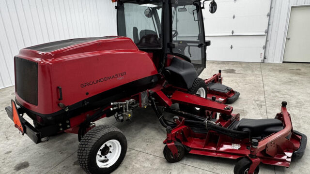 Toro-Groundsmaster-5910-Diesel-4WD-Climate-Controlled-Cab-Wide-Area-Mower-3-800×600-1-2