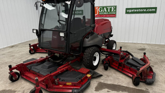Toro-Groundsmaster-5910-Diesel-4WD-Climate-Controlled-Cab-Wide-Area-Mower-6-800×600-1-2
