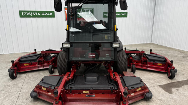 Toro-Groundsmaster-5910-Diesel-4WD-Climate-Controlled-Cab-Wide-Area-Mower-7-800×600-1-1