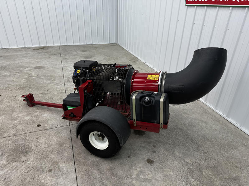 Toro-Pro-Force-Pull-Behind-Debris-Blower-4-800×600-1