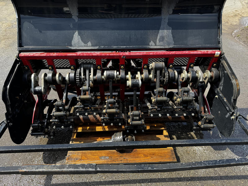 Toro-ProCore-SR70-S-Tractor-Mounted-PTO-Driven-Aerator-6-800×600-1