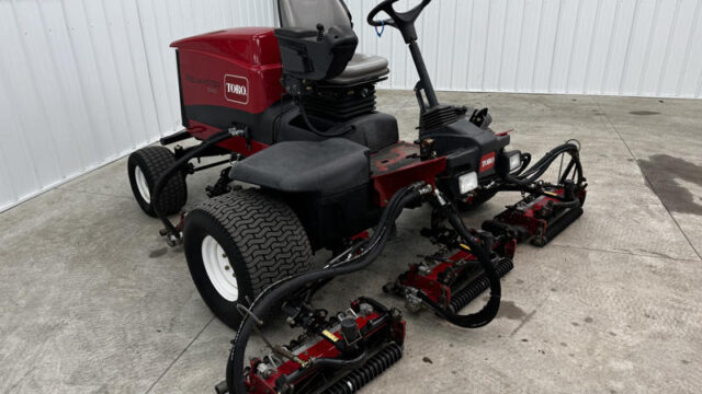 Toro-Reelmaster-5410-Diesel-2WD-Fairway-Reel-Mower-1-800×600-1