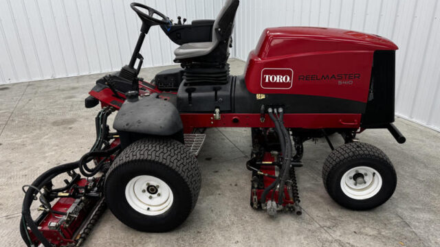 Toro-Reelmaster-5410-Diesel-2WD-Fairway-Reel-Mower-6-800×600-1