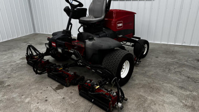 Toro-Reelmaster-5410-Diesel-2WD-Fairway-Reel-Mower-7-800×600-1-1