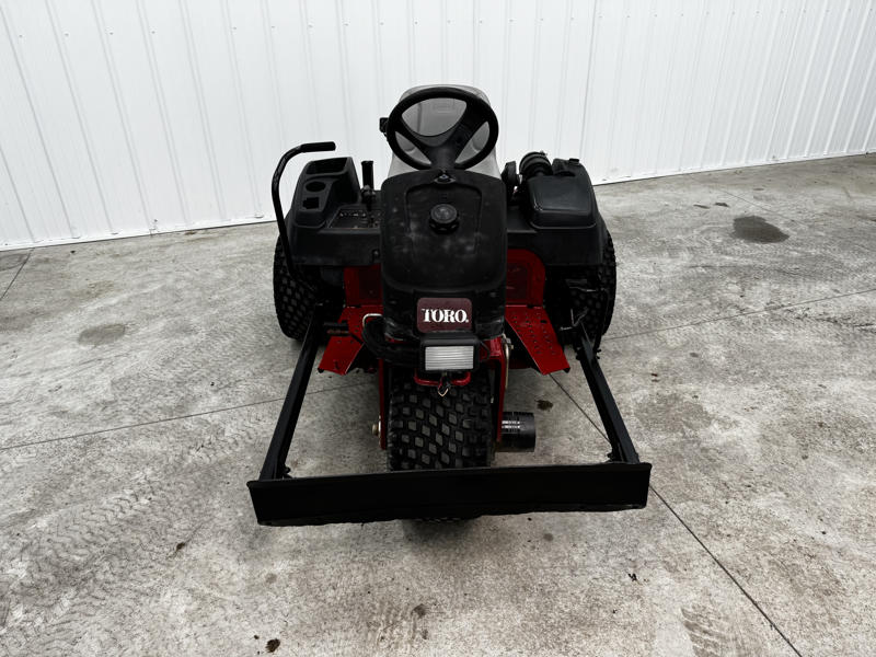 Toro-Sand-Pro-3040-3WD-Field-and-Bunker-Rake-8-800×600-1-1