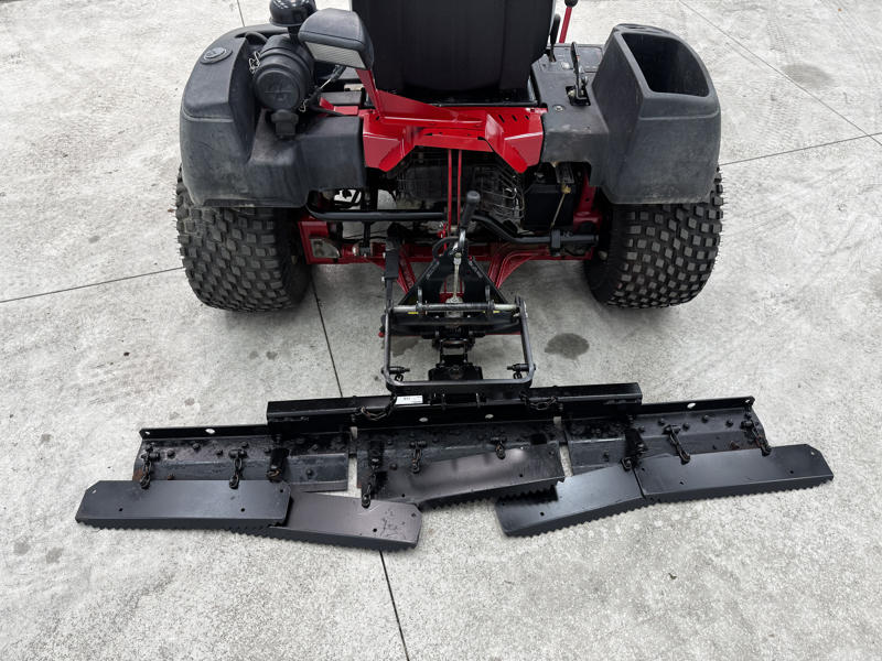 Toro-Sand-Pro-5040-3WD-Field-and-Bunker-Rake-4-800×600-1