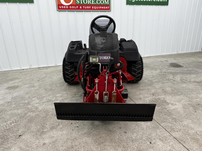 Toro-Sand-Pro-5040-3WD-Field-and-Bunker-Rake-5-800×600-1-1
