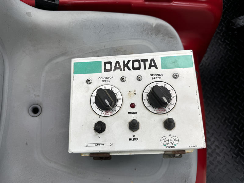 Toro-Workman-HDX-Gas-4WD-with-Dakota-Turf-Tender-410-Top-Dresser-2-800×600-1