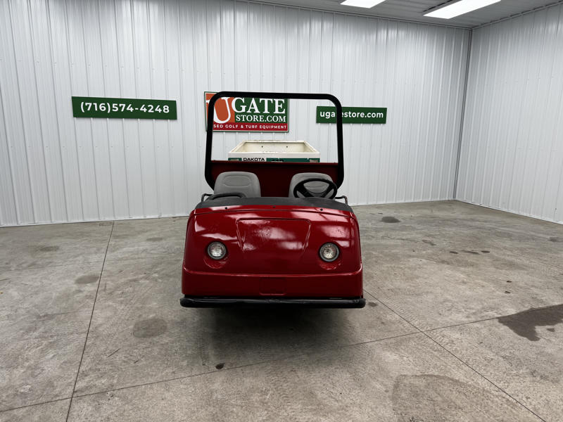 Toro-Workman-HDX-Gas-4WD-with-Dakota-Turf-Tender-410-Top-Dresser-8-800×600-1