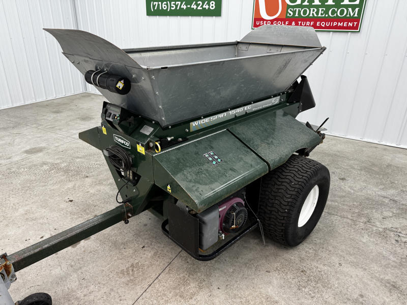 Turfco-1540-Widespin-Pull-Behind-Top-Dresser-5-800×600-1