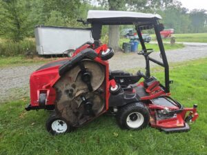 Toro 4000D batwing mower Great for golf courses, home owners, landscapers and hillbillies