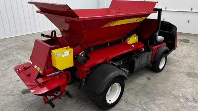 222-618_Toro-Workman-Diesel-4WD-w_-Tycrop-180-Top-Dresser-4