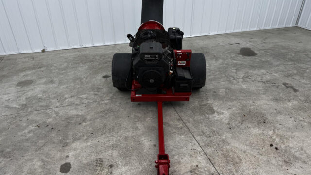 224-465_Toro-Pro-Force-Pull-Behind-Debris-Blower-7-800×600-1