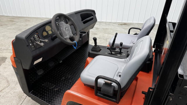 226-397_Jacobsen-Truckster-XD-Heavy-Duty-Diesel-4WD-Utility-Vehicle-7-800×600-1