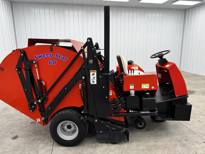 226-398_Smithco-Sweep-Star-60-Gas-Turf-Sweeper-5-800×600-1