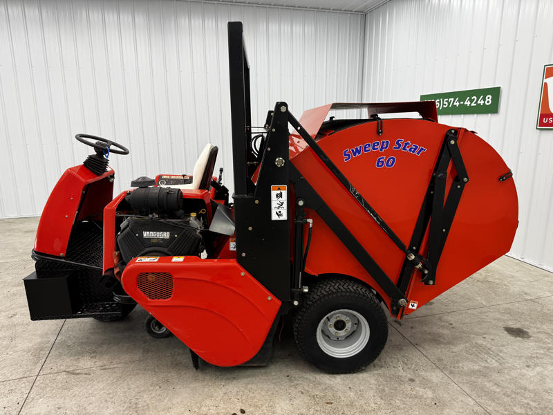 226-398_Smithco-Sweep-Star-60-Gas-Turf-Sweeper-8-800×600-1