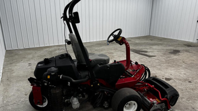 226-399_Toro-Greensmaster-3250-Diesel-3WD-Greensmower-5-800×600-1
