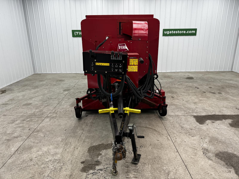 226-406_Toro-Versa-Vac-PTO-Driven-Turf-Sweeper-and-Debris-Vacuum-9-800×600-1