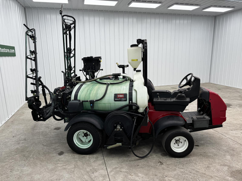 226-412_Toro-Multi-Pro-1750-Turf-Sprayer-1-800×600-1
