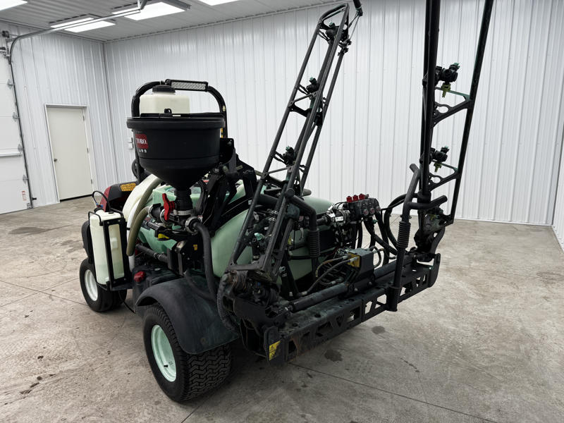 226-412_Toro-Multi-Pro-1750-Turf-Sprayer-3-800×600-1