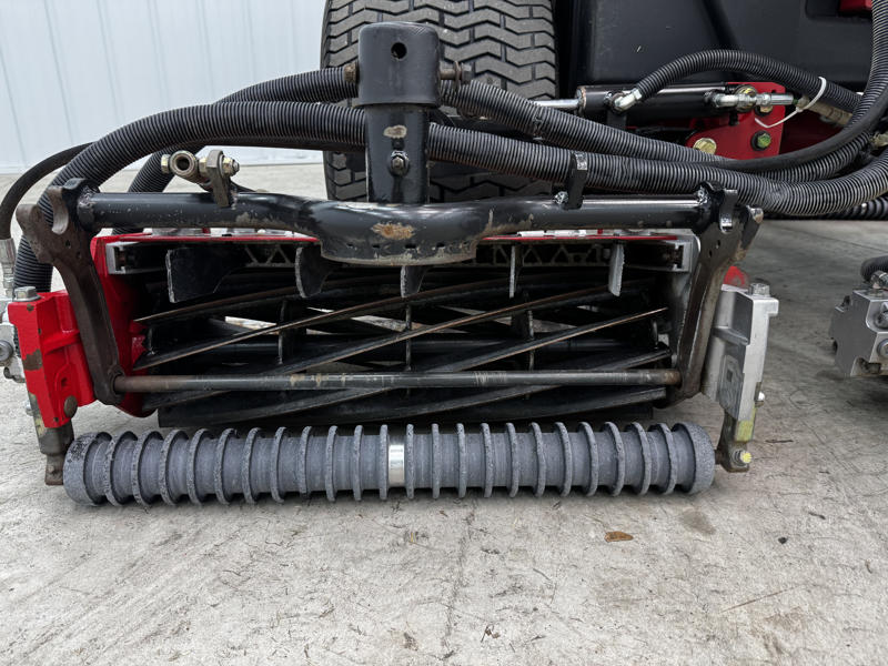 226-419_Toro-Reelmaster-5610-Diesel-4WD-Fairway-Mower-1-800×600-1