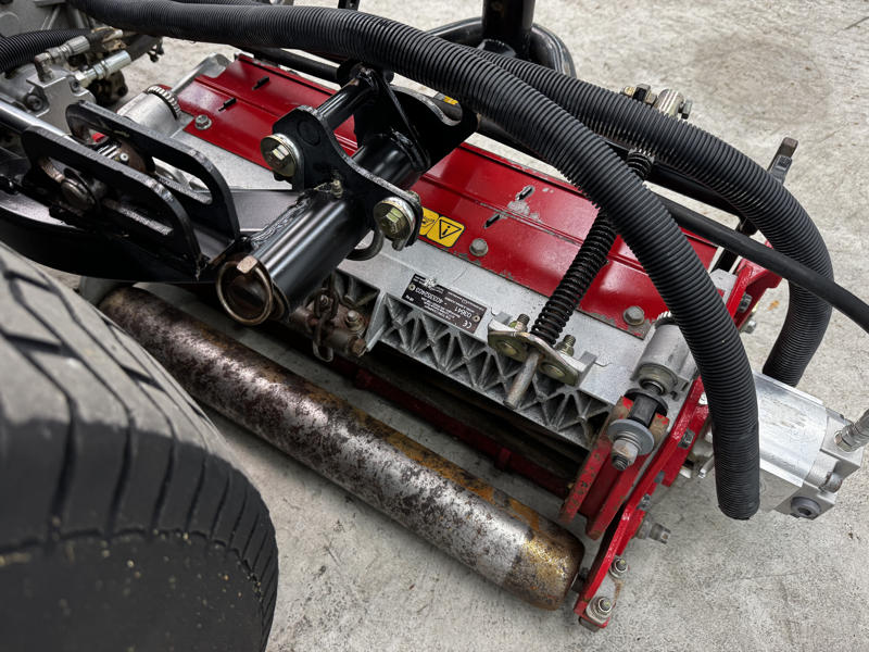 226-419_Toro-Reelmaster-5610-Diesel-4WD-Fairway-Mower-2-800×600-1