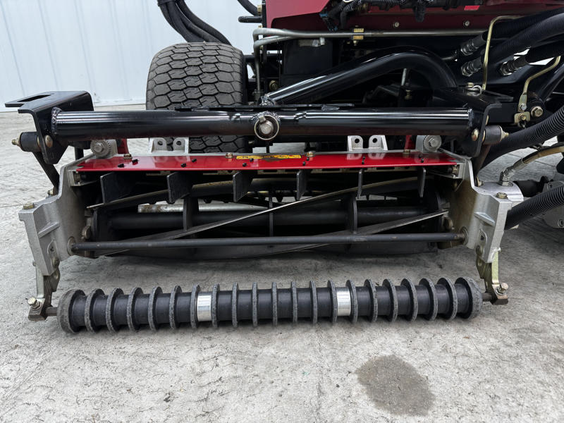 226-421_Toro-Reelmaster-3100-Diesel-3WD-Sidewinder-Triplex-Mower-1-800×600-1