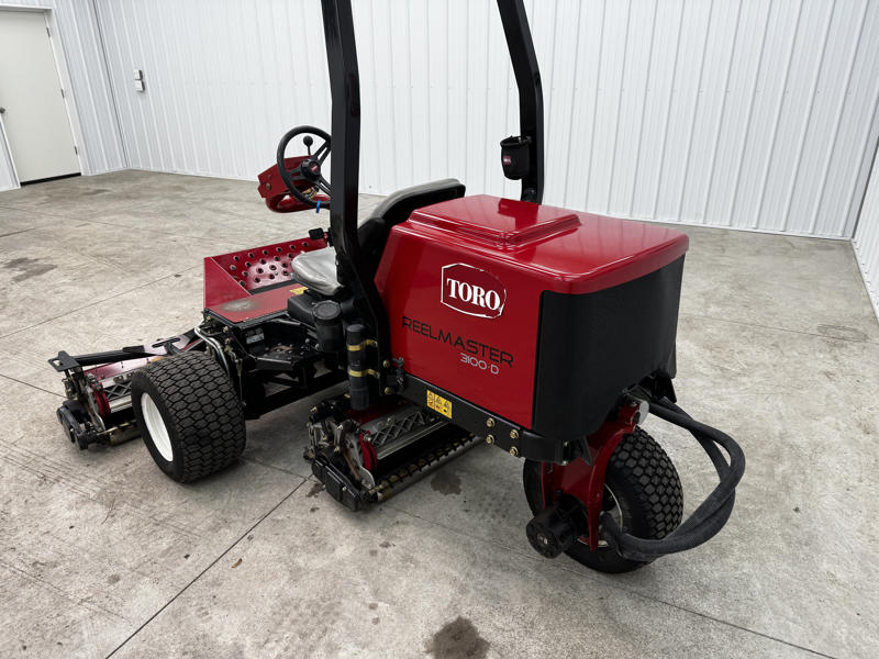 226-421_Toro-Reelmaster-3100-Diesel-3WD-Sidewinder-Triplex-Mower-5-800×600-1