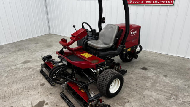 226-421_Toro-Reelmaster-3100-Diesel-3WD-Sidewinder-Triplex-Mower-7-800×600-1