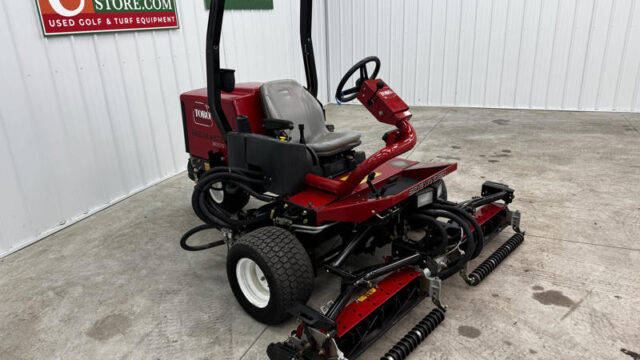 226-422_Toro-Reelmaster-3100-Diesel-3WD-Sidewinder-Triplex-Mower-3-800×600-1