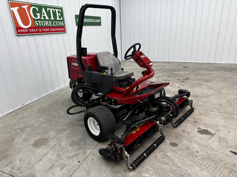 226-422_Toro-Reelmaster-3100-Diesel-3WD-Sidewinder-Triplex-Mower-3-800×600-1