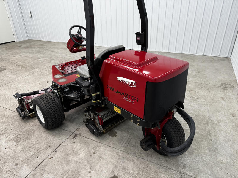 226-422_Toro-Reelmaster-3100-Diesel-3WD-Sidewinder-Triplex-Mower-5-800×600-1