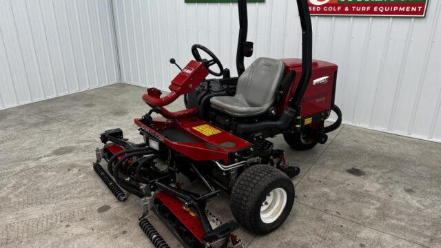 226-422_Toro-Reelmaster-3100-Diesel-3WD-Sidewinder-Triplex-Mower-7-800×600-1