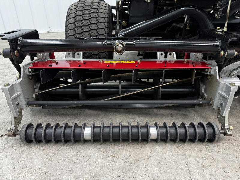 226-423_Toro-Reelmaster-3100-Diesel-3WD-Sidewinder-Triplex-Mower-1-800×600-1