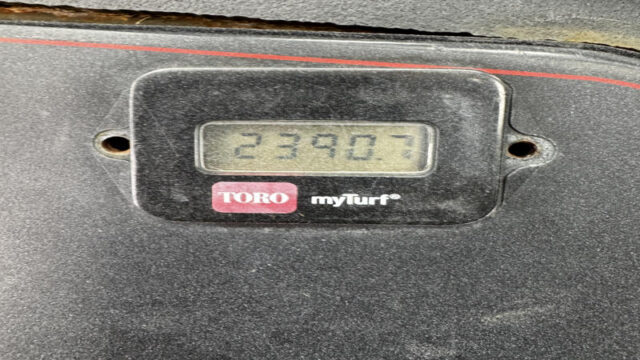 226-423_Toro-Reelmaster-3100-Diesel-3WD-Sidewinder-Triplex-Mower-10-800×600-1