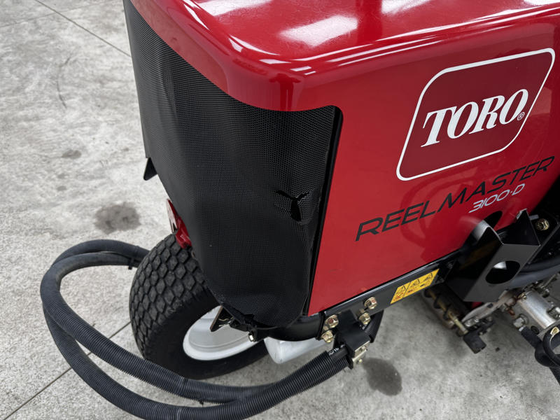 226-423_Toro-Reelmaster-3100-Diesel-3WD-Sidewinder-Triplex-Mower-4-800×600-1