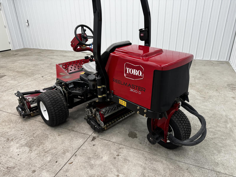 226-423_Toro-Reelmaster-3100-Diesel-3WD-Sidewinder-Triplex-Mower-6-800×600-1