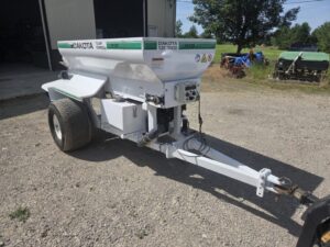 2009 Dakota 410! Topdress to impress!