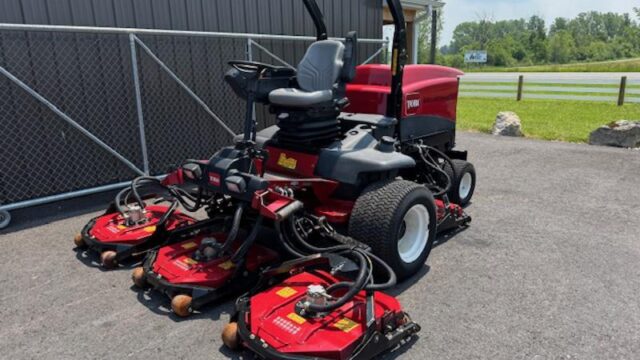 225-246_Toro-Groundsmaster-4500-Diesel-4WD-Contouring-Mower-5-800×600-1