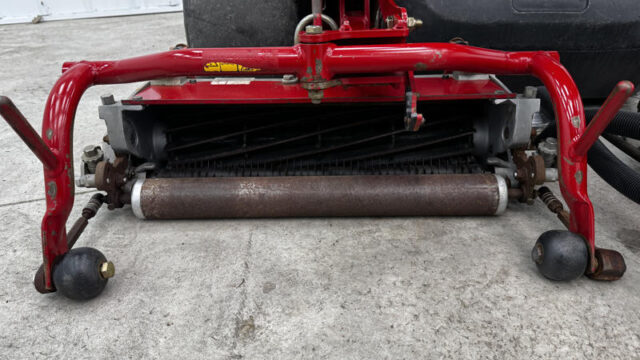226-401_Toro-Greensmaster-3250-Diesel-3WD-Greensmower-2-800×600-1