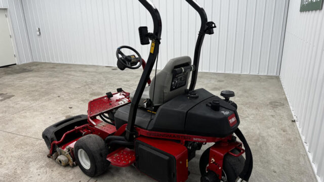 226-401_Toro-Greensmaster-3250-Diesel-3WD-Greensmower-6-800×600-1