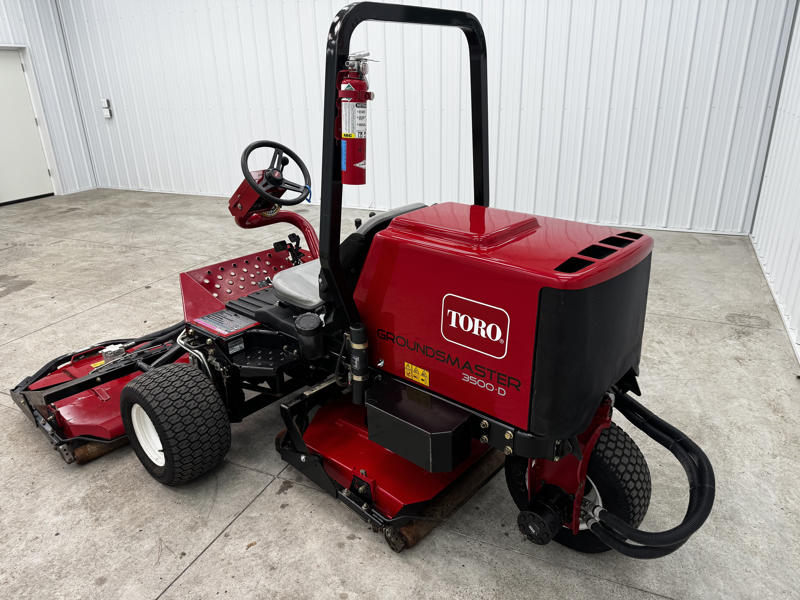 226-417_Toro-Groundsmaster-3500-Sidewinder-Diesel-3WD-Contouring-Mower-5-800×600-1
