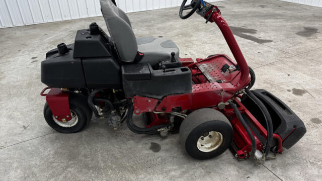 226-431_Toro-Greensmaster-3150-Greens-Mower-4-800×600-1