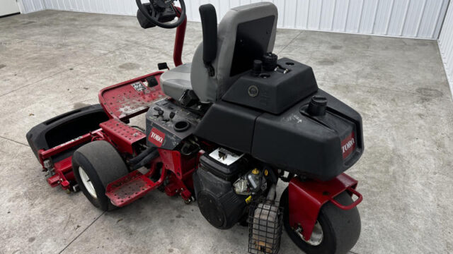 226-431_Toro-Greensmaster-3150-Greens-Mower-5-800×600-1